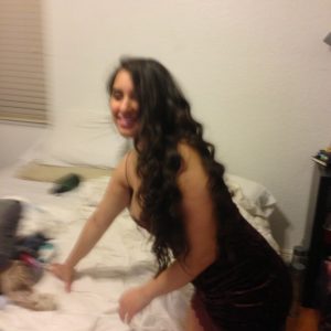 Le sexe, ma pause café. Lina - rencontre-Teen-La Roche-sur-Yon